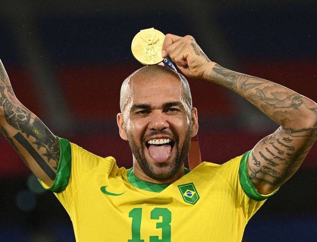 World Cup: Alves makes headline as Qatar bound teams make picks